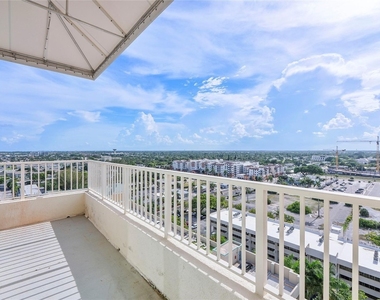 625 Casa Loma Boulevard - Photo Thumbnail 14
