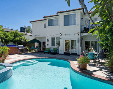 4544 Tobias Avenue - Photo Thumbnail 3