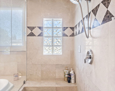 4544 Tobias Avenue - Photo Thumbnail 20