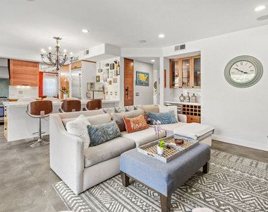 4544 Tobias Avenue - Photo Thumbnail 35
