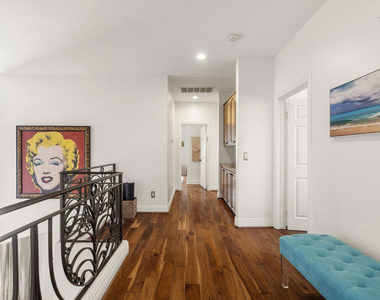 4544 Tobias Avenue - Photo Thumbnail 46