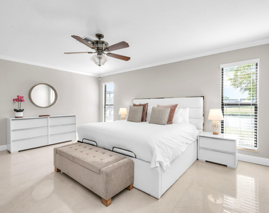 3250 Lakeview Boulevard - Photo Thumbnail 11