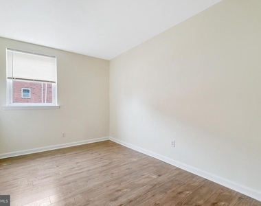 9754 E Roosevelt Boulevard - Photo Thumbnail 18