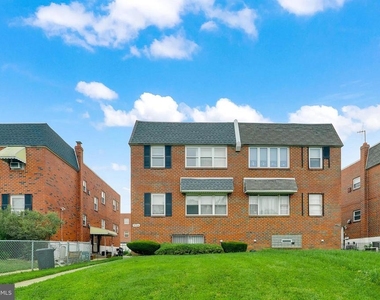 9754 E Roosevelt Boulevard - Photo Thumbnail 1