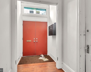 442 W Hanover Street - Photo Thumbnail 3