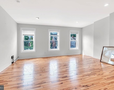 442 W Hanover Street - Photo Thumbnail 6