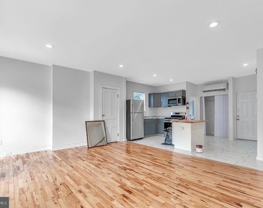 442 W Hanover Street - Photo Thumbnail 7