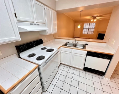 2215 Post Rd - Photo Thumbnail 7