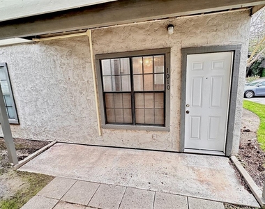 2215 Post Rd - Photo Thumbnail 17