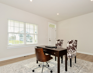 1241 Neuway Lane - Photo Thumbnail 6