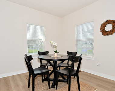 1241 Neuway Lane - Photo Thumbnail 5
