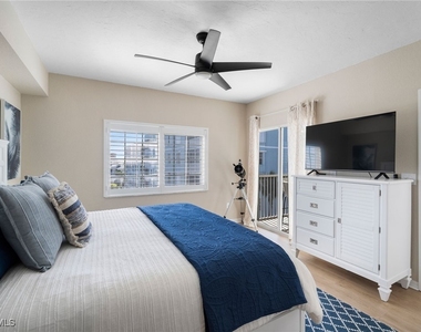 22748 Island Pines Way - Photo Thumbnail 19