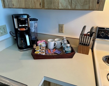 9391 Lennex Lane - Photo Thumbnail 3
