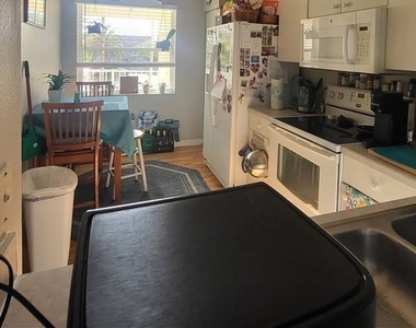 6655 Huntington Lakes Circle - Photo Thumbnail 18