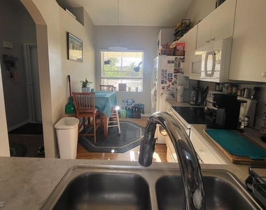 6655 Huntington Lakes Circle - Photo Thumbnail 17