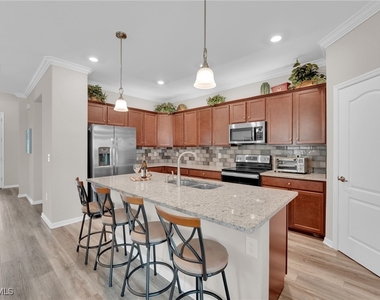 19565 Deming Lane - Photo Thumbnail 8