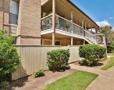 2100 Wilcrest Drive - Photo Thumbnail 37