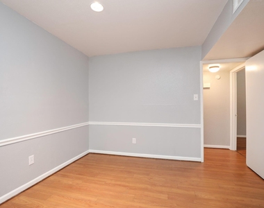 2100 Wilcrest Drive - Photo Thumbnail 18