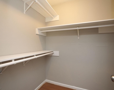 2100 Wilcrest Drive - Photo Thumbnail 28