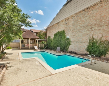 2100 Wilcrest Drive - Photo Thumbnail 29