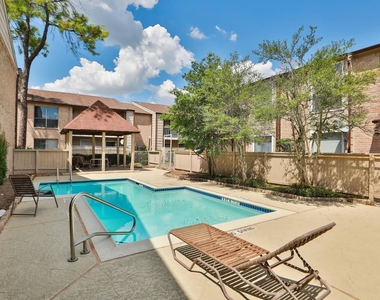 2100 Wilcrest Drive - Photo Thumbnail 30