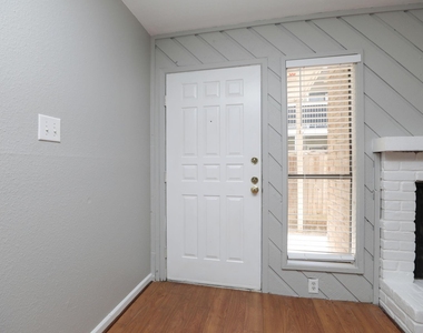 2100 Wilcrest Drive - Photo Thumbnail 3