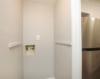 2100 Wilcrest Drive - Photo Thumbnail 16