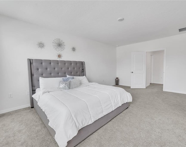 8237 Juning Cove - Photo Thumbnail 38