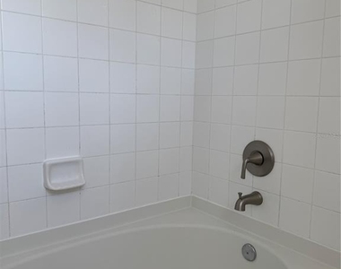 5721 Bentgrass Drive - Photo Thumbnail 15