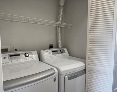 5721 Bentgrass Drive - Photo Thumbnail 9