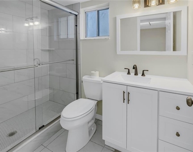 3500 Lake Bayshore Drive - Photo Thumbnail 25