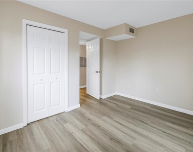 3500 Lake Bayshore Drive - Photo Thumbnail 29