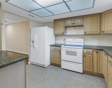 3500 Lake Bayshore Drive - Photo Thumbnail 6