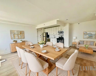 45 West 81st Street - Photo Thumbnail 2