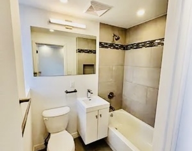 45 West 81st Street - Photo Thumbnail 4
