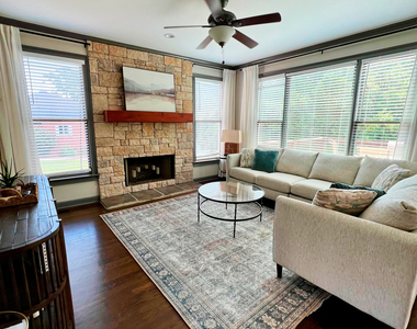 10 Bridlewood Court - Photo Thumbnail 1