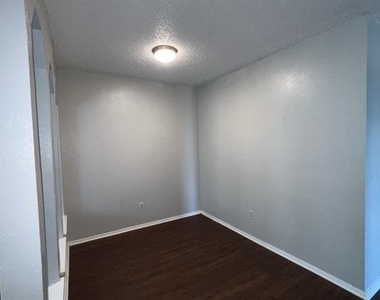 219 Fry Street - Photo Thumbnail 8