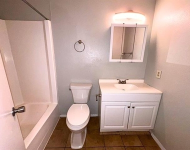 219 Fry Street - Photo Thumbnail 11