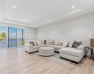 41 Sw Seminole Street - Photo Thumbnail 52