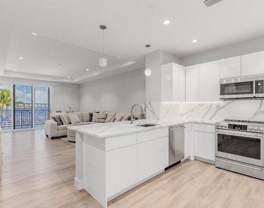 41 Sw Seminole Street - Photo Thumbnail 6