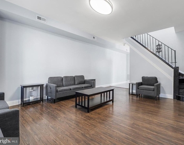 1713 E Lafayette Avenue - Photo Thumbnail 2