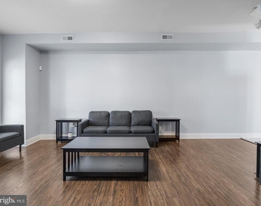 1713 E Lafayette Avenue - Photo Thumbnail 4