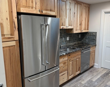 627 N River - Photo Thumbnail 9