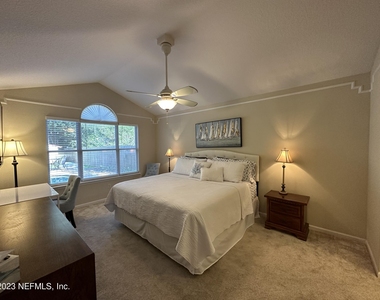 1624 Roberts Drive - Photo Thumbnail 7