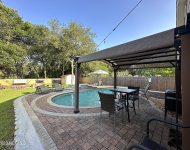1624 Roberts Drive - Photo Thumbnail 14