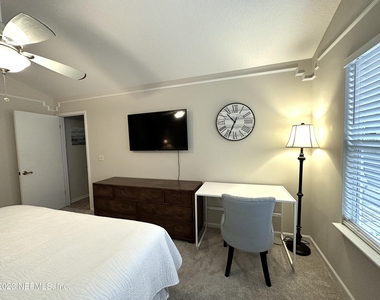1624 Roberts Drive - Photo Thumbnail 10