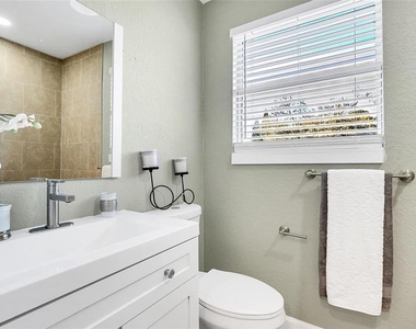 10420 Groton Street - Photo Thumbnail 7