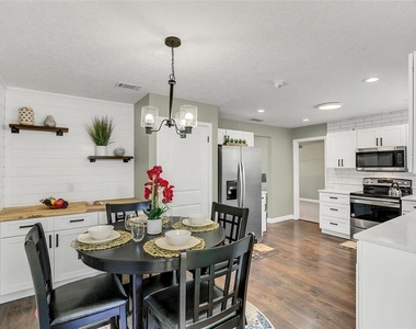 10420 Groton Street - Photo Thumbnail 5