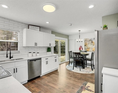 10420 Groton Street - Photo Thumbnail 4