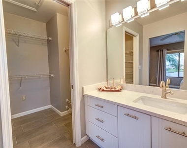 600 Carriage House Lane - Photo Thumbnail 13